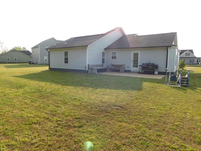 Building Photo - 318 N Landing Dr