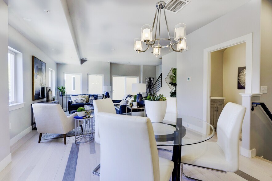 Building Photo - 4431 Tennyson St