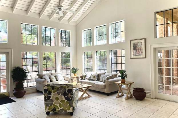 Building Photo - 8756 Mallard Reserve Dr