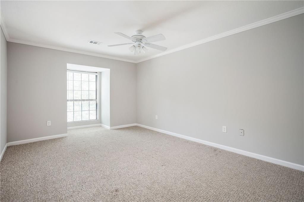 Building Photo - 4303 Pine Heights Dr NE
