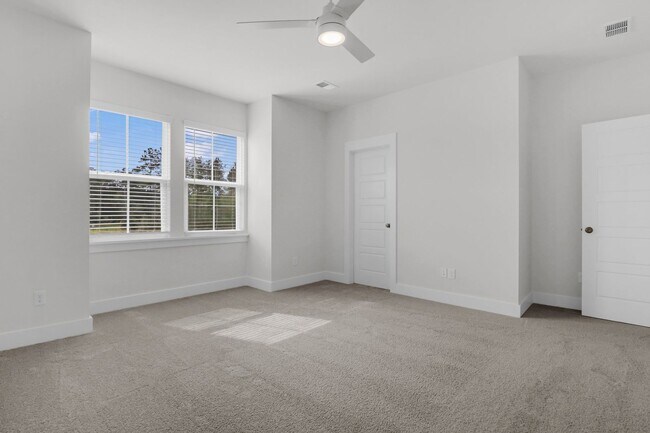 Building Photo - Luxury Townhome in Midtown Nexton