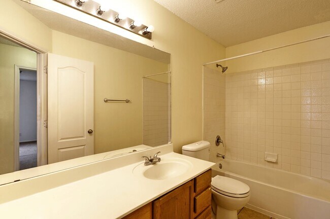 Building Photo - TWO STORY  |  4 BEDROOM  |  2.5 BATH  |  2135ft  |  GREAT SCHOOLS