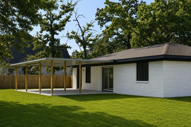 Building Photo - 24994 Robert Dr
