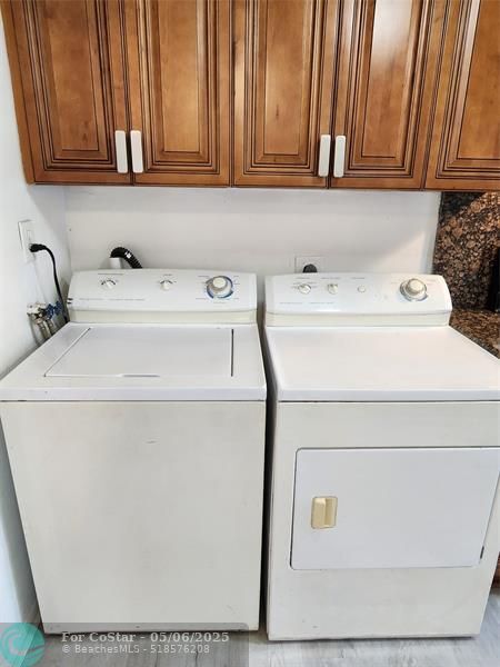 Building Photo - 2466 Lincoln St