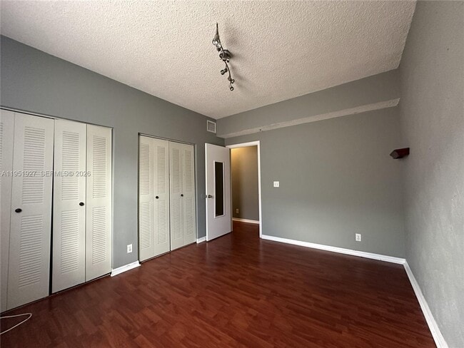 Building Photo - 1402 Veracruz Ln