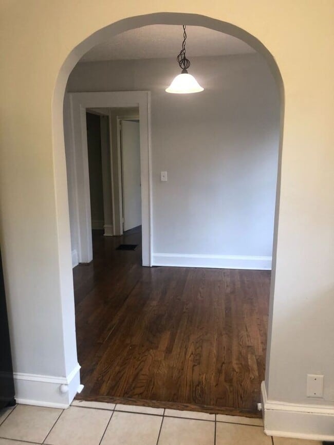 Building Photo - One bedroom one bath right on Adair Park and Beltline!!! Front porch overlooking park!