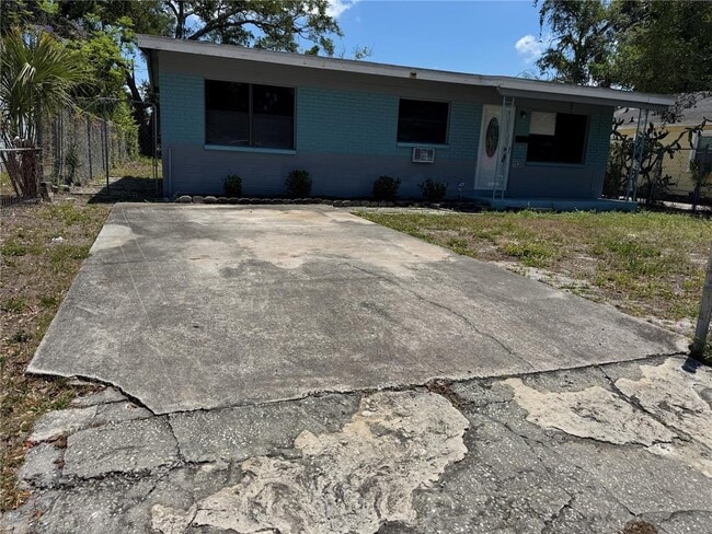 Building Photo - 1930 Walton St S