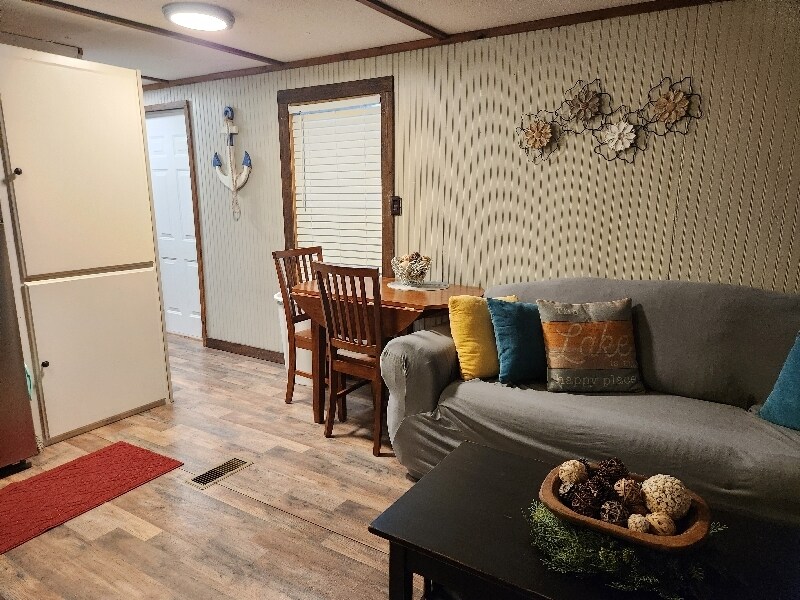 Building Photo - 3939 Colbert Rd