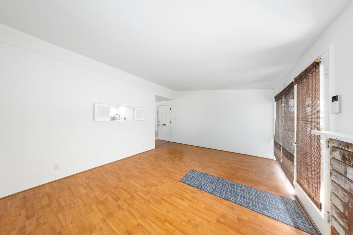 Building Photo - 8357 Elsmore Dr