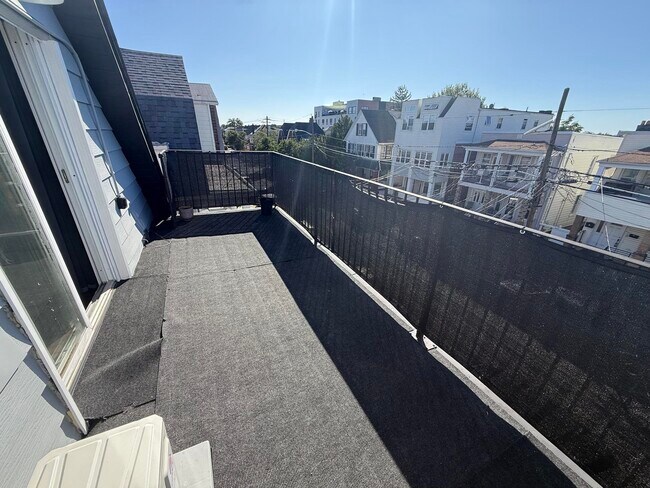 Building Photo - 8516 3rd Ave