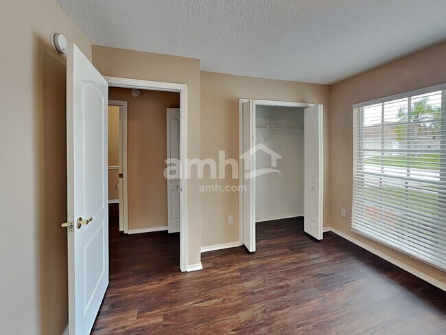 Building Photo - 10524 Walker Vista Dr