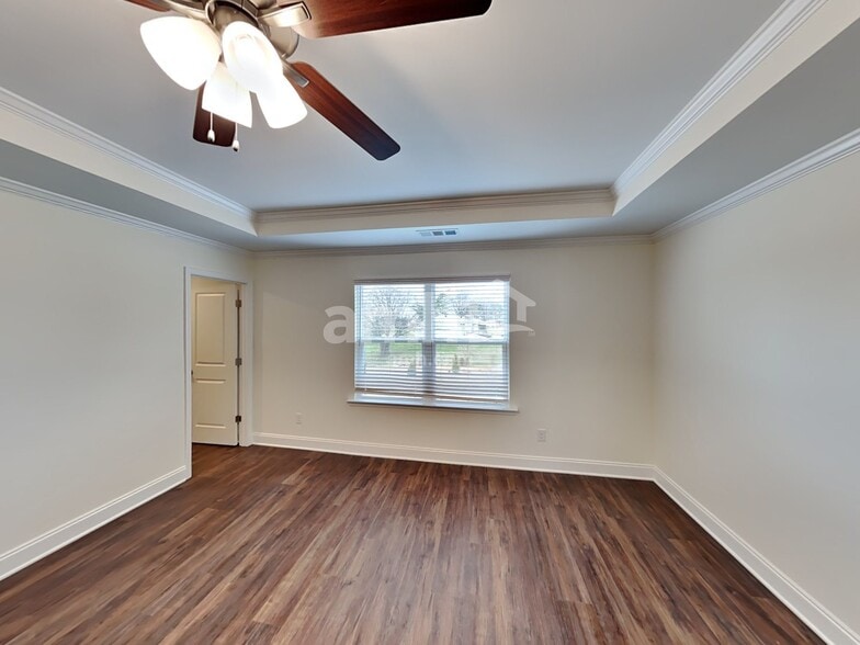 Building Photo - 2004 Williamshire Ln