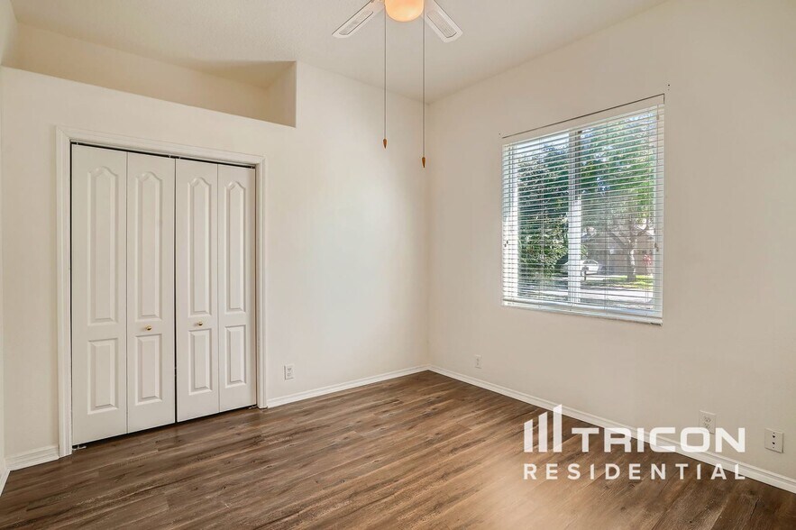 Building Photo - 9614 Greenpointe Dr