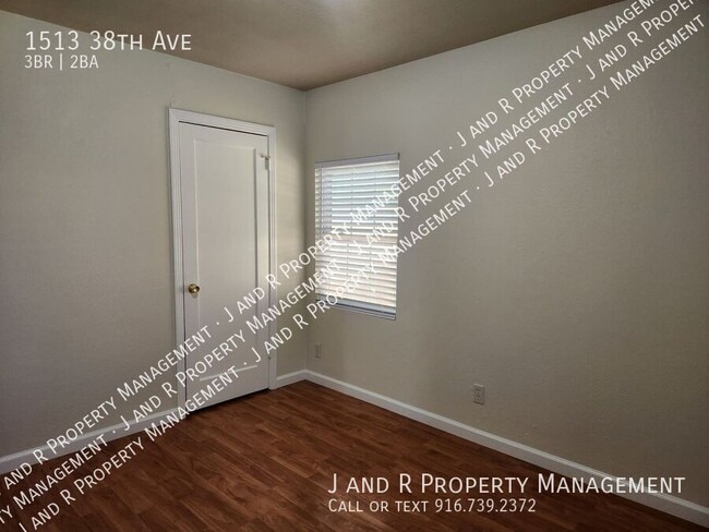 Building Photo - 1513 38th Ave
