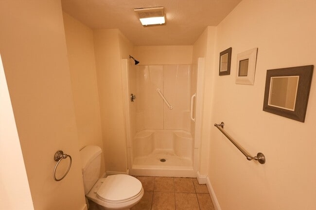 Building Photo - 72 Grampian Way