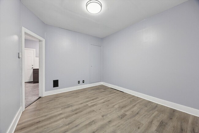 Building Photo - 4 Bedroom House North Philly- Will accept 3 Bedroom Vouchers!