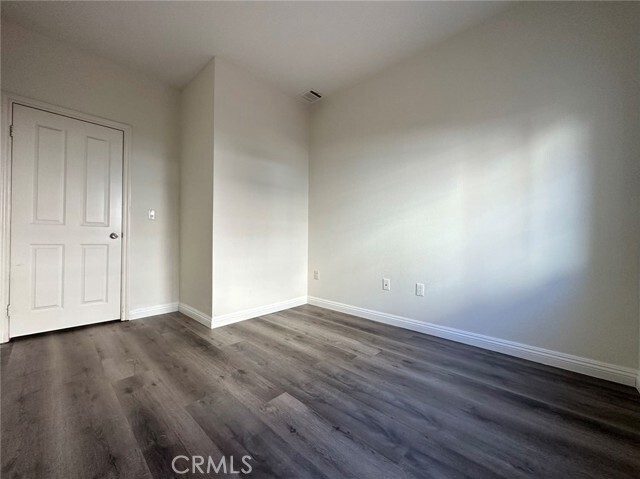 Building Photo - 3436 E Temple Way