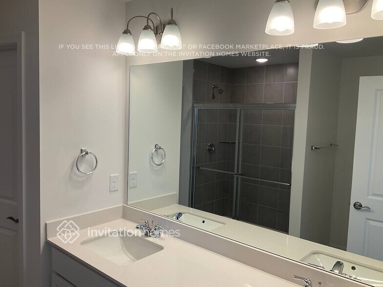 Building Photo - 3810 Lantern Ln
