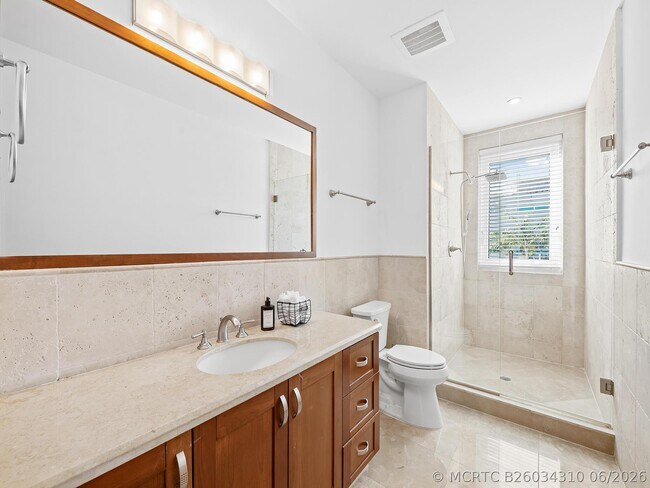 Building Photo - 516 Hendricks Isle