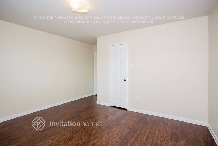 Building Photo - 11407 La Perla Dr