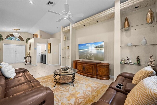 Building Photo - 12127 Sunset Point Dr