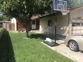 Building Photo - 10430 W Ardyce Ct