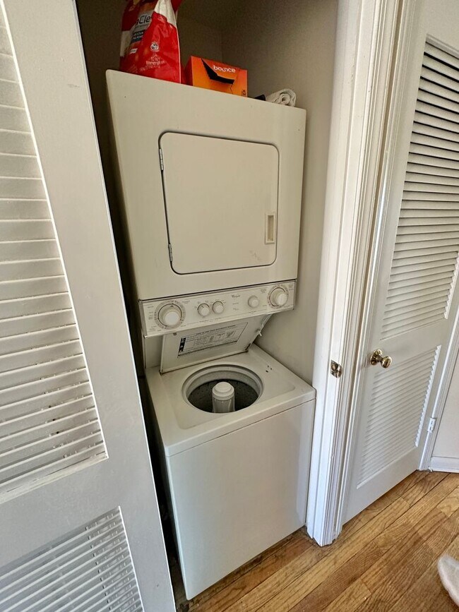 Building Photo - 0394 - Souliotis