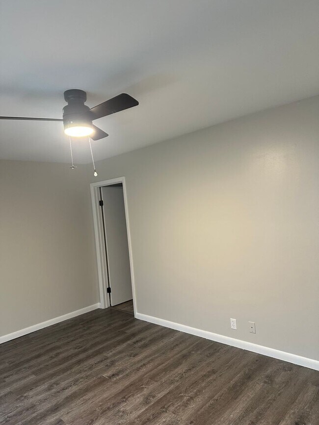 Building Photo - Completely Remodeled 2 Bedroom, 2 Bathroom...