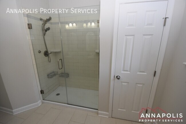 Building Photo - 8629 Willow Leaf Ln