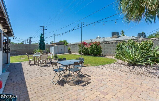 Building Photo - 3232 E Cypress St