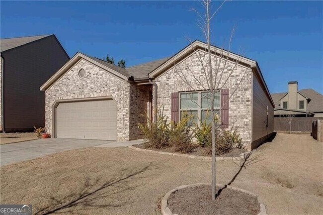 Building Photo - 2436 Foxy Dr