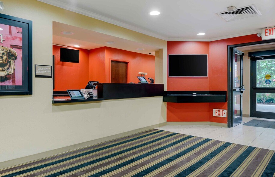 Building Photo - Furnished Studio-Elizabeth - Newark Airport