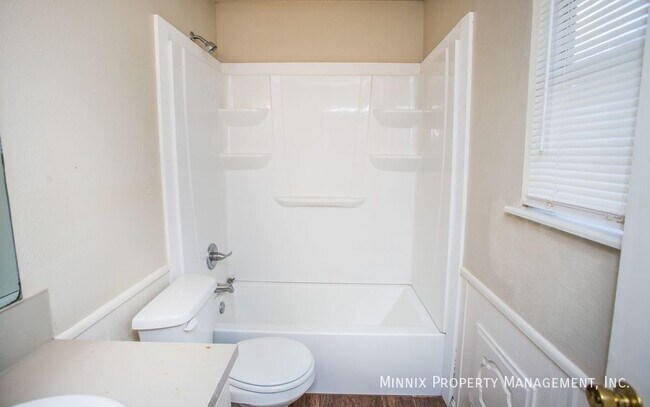 Building Photo - 4804 53rd St