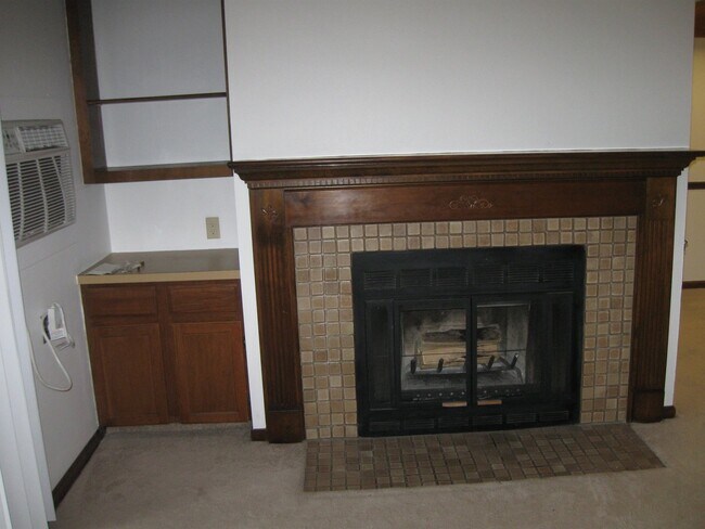 Building Photo - **Application Pending**  Pier Point Village - 2 Bedrooms, 2 Bathrooms (13OX#B-101)