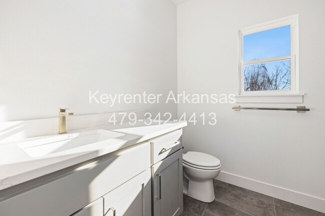 Building Photo - Brand New Duplex in Fayetteville!