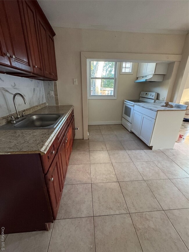 Building Photo - 21 Lincoln Dr