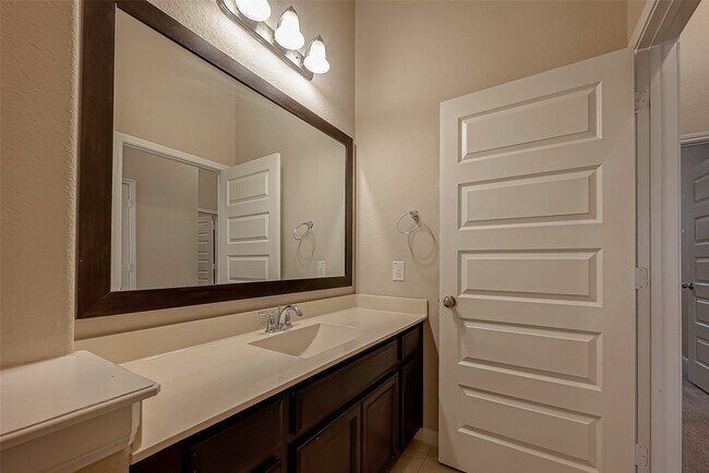 Building Photo - 22019 Flashing Ridge Dr