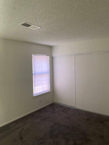 Building Photo - 1924 Plumas Ct