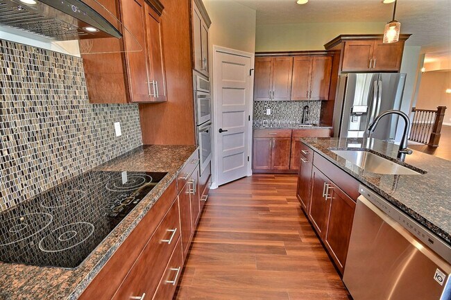 Building Photo - 5447 Crocus Dr