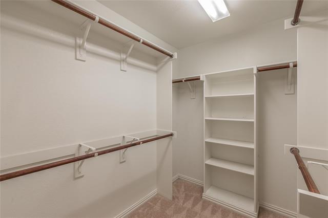 Building Photo - 7801 Quiet Waters Dr