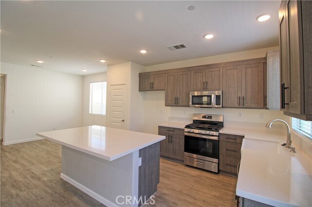 Building Photo - 6087 Mariposa Dr