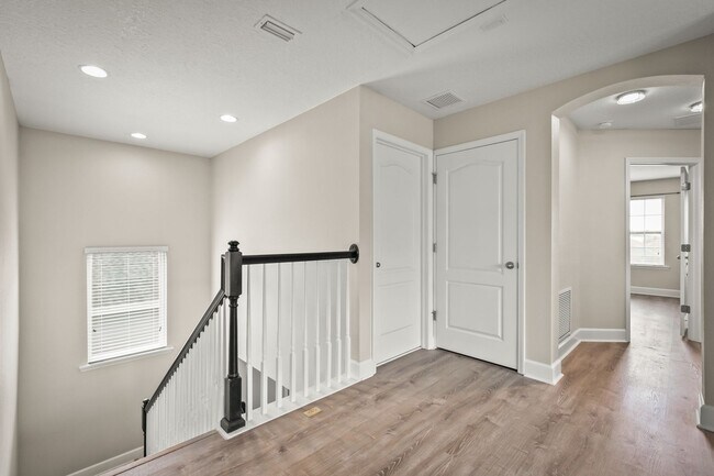Building Photo - Trailmark Amazing Amenities Included