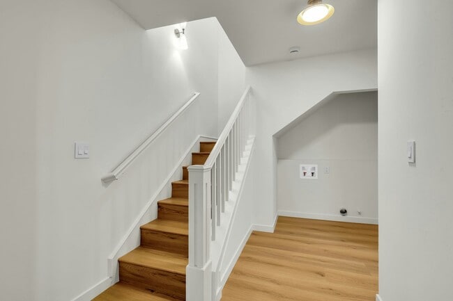 Building Photo - 4279 Hortensia St