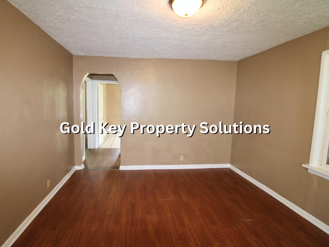 Building Photo - !!COMING SOON!! 2 Bed and 1 Bath Home For ...