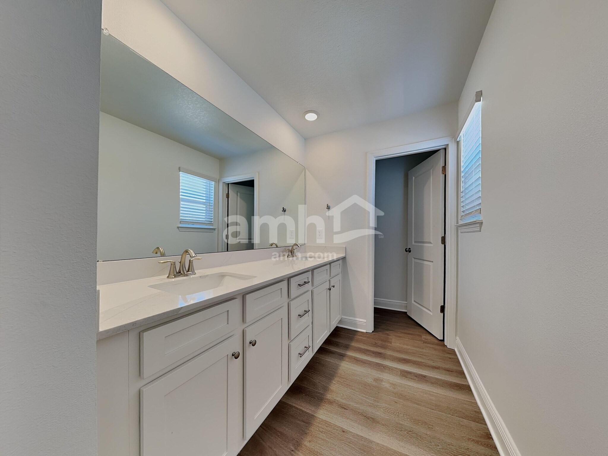 Building Photo - 6735 Atlantic Bch Ave