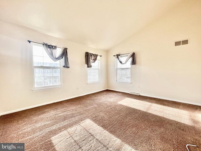 Building Photo - 229 Northdown Dr