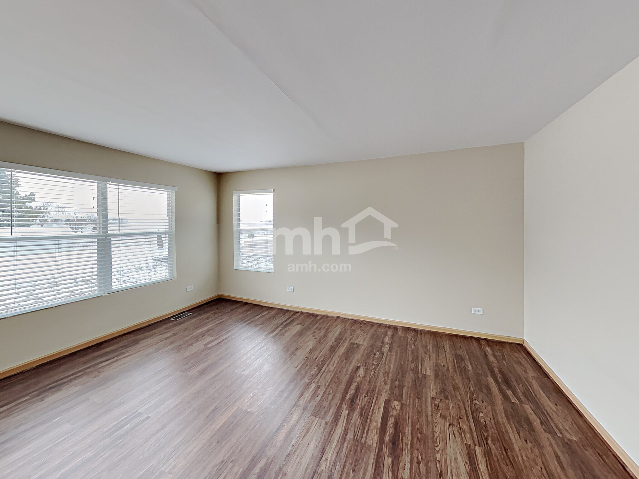 Building Photo - 6516 Roth Dr