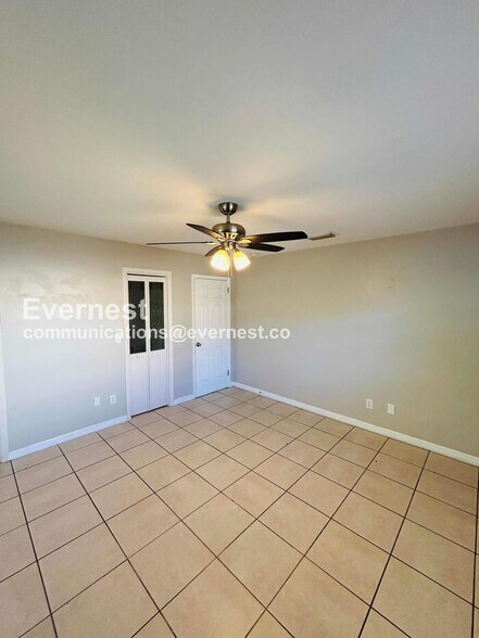 Building Photo - 4420 Snapper St