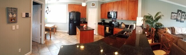 Building Photo - 132 Greenwich Cir