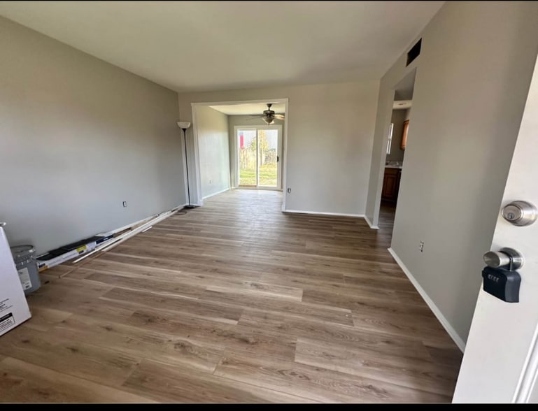 Building Photo - 716 Spicewood Dr